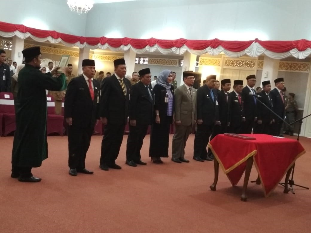 PELANTIKAN 12 ORANG PEJABAT PEMPROV RIAU ESELON II